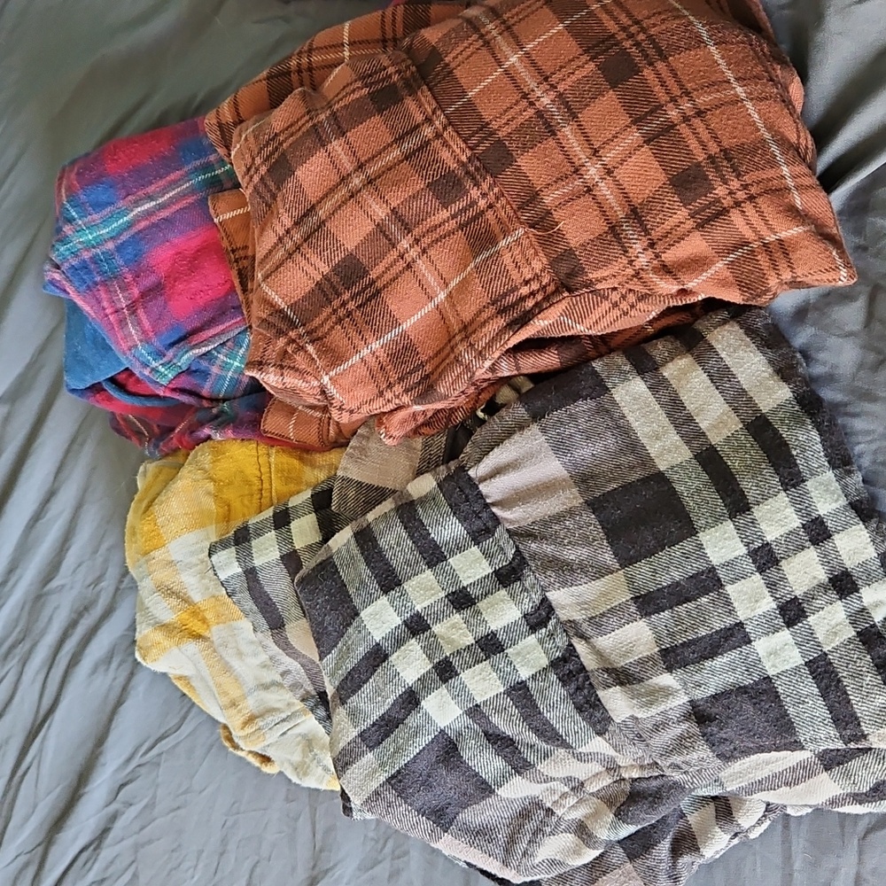 American Eagle Hooded Flannels Bundle